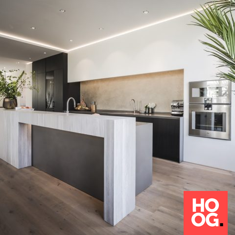 Modern and sleek kitchen