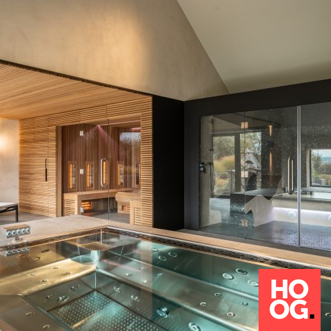 Luxueuze sauna bij jacuzzi
